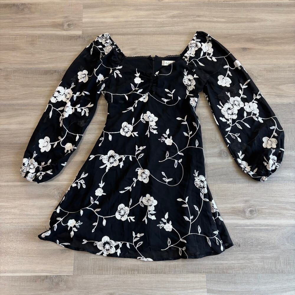 Altar'd State Black Long Sleeve Dress White Floral Embroidery Women Small